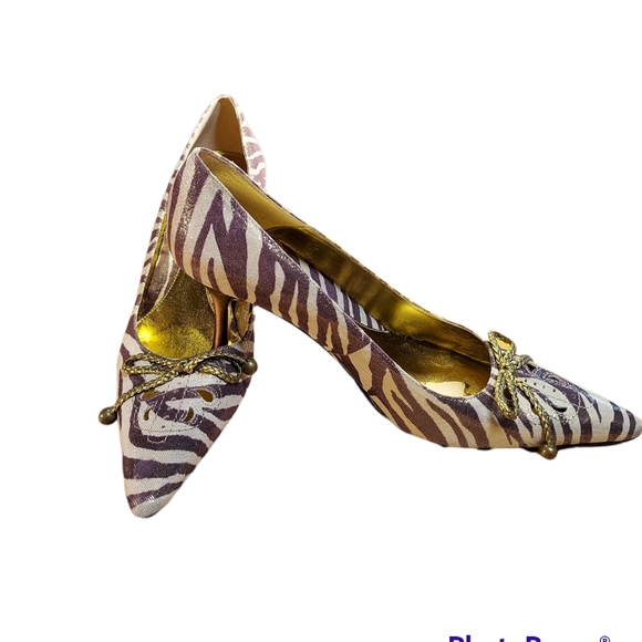 J. Renee'' Callum heels Zebra print plum and cream colors leather sole size 9